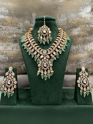Kundan Necklace Set