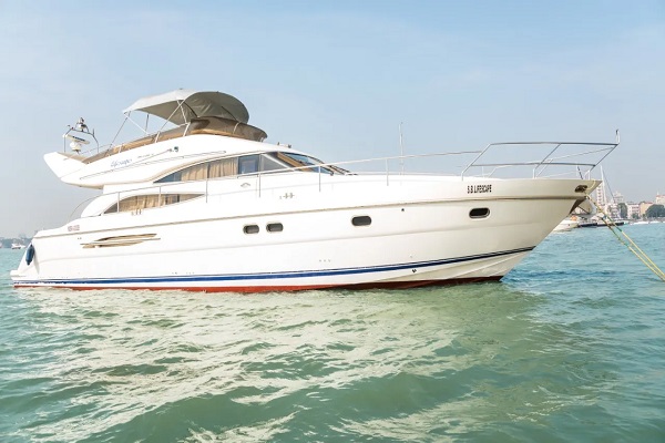 Yacht Rental in Mumbai