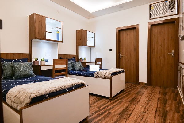Pg for Girls near Amity University Noida